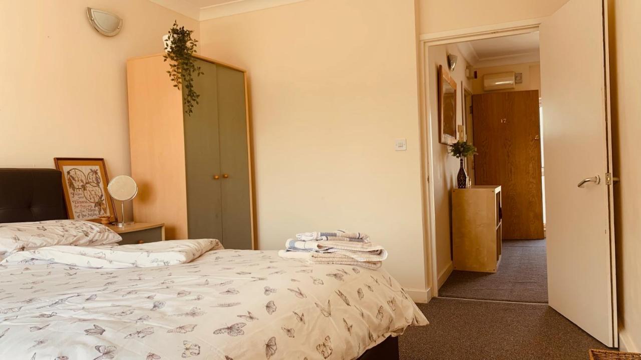Sea Breeze Apartments Porthcawl Extérieur photo